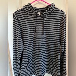 Old Navy gray and black striped long sleeve shirt. Size XL